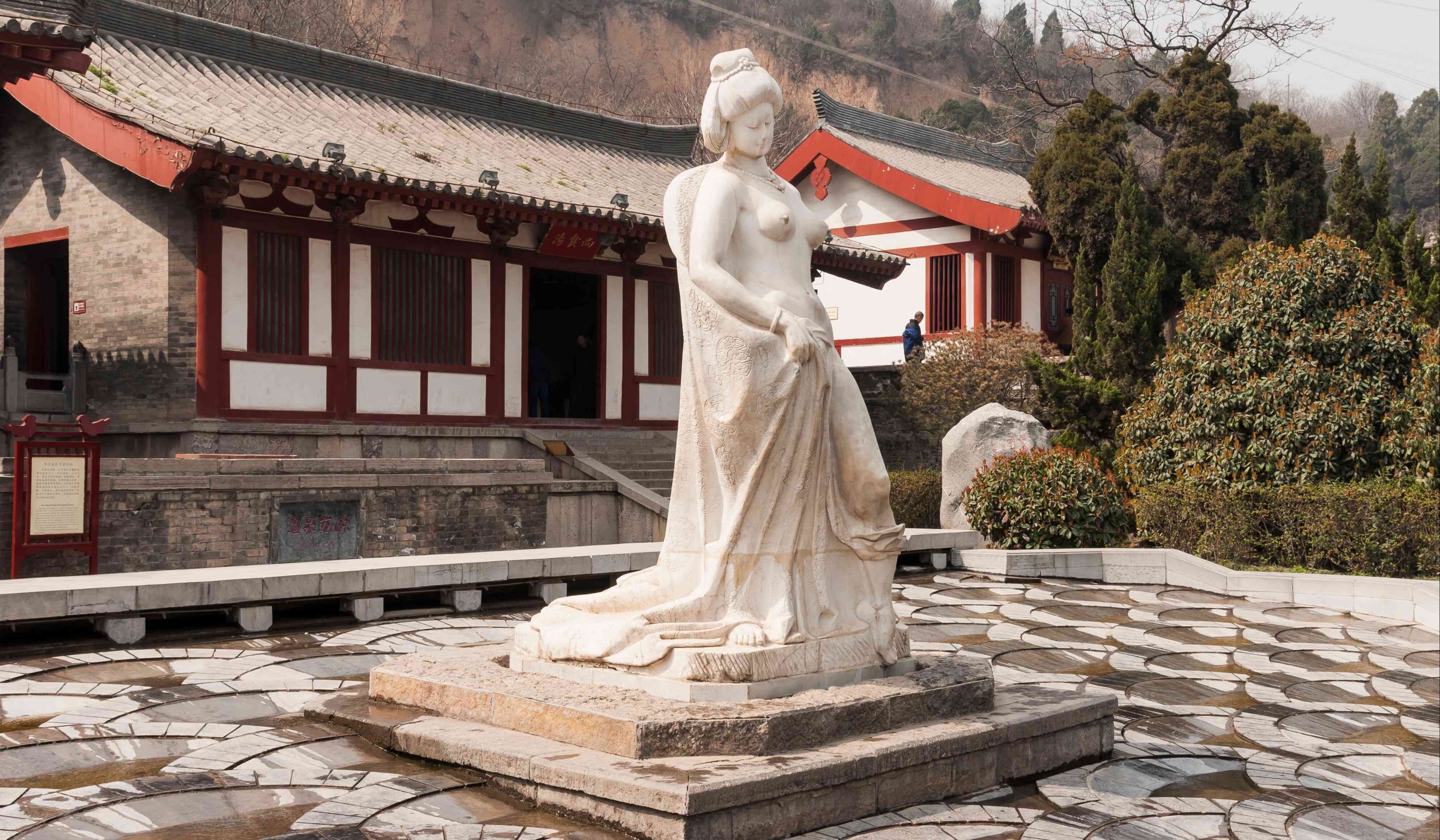 Lintong_Xian_China_Huaqing-Pool-02