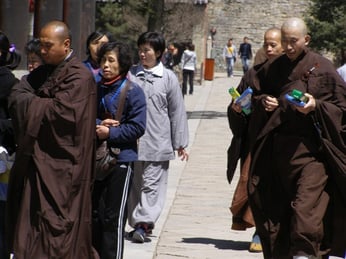 Mönche in den Tempelanlagen von Wutai Shan