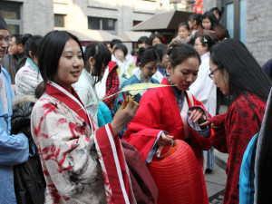 "Augenblick, China: Hanfu Kostüme"