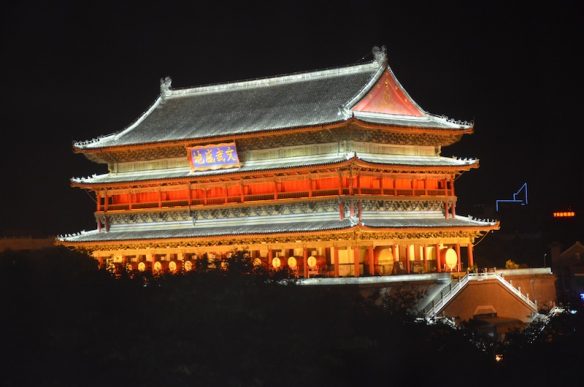 Wachturm von Xi'an bei Nacht/ Foto: Frederik Schmitz