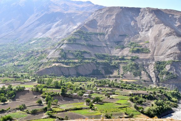Kalaikhum mit Blick auf die afghanische Seite © Waltraud Grunow