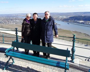 Unser Reiseleiter Hao Lei mit Familie Köhler aus Wiesbaden