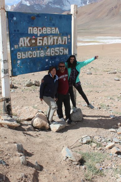 Mit Erika am höchsten Pass der Reise: der Akbaital, 2019