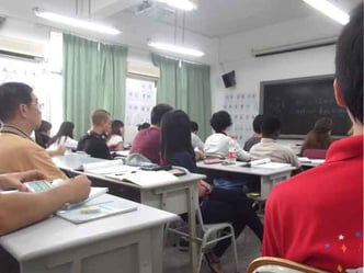 Perspektive eines Studenten im Klassenzimmer an der Uni Xiamen