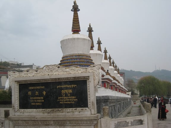 Das Kloster Ta'er Si mit den acht Pagoden bei Xining