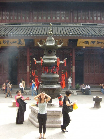 Der Innenhof des Jade Buddha Tempels