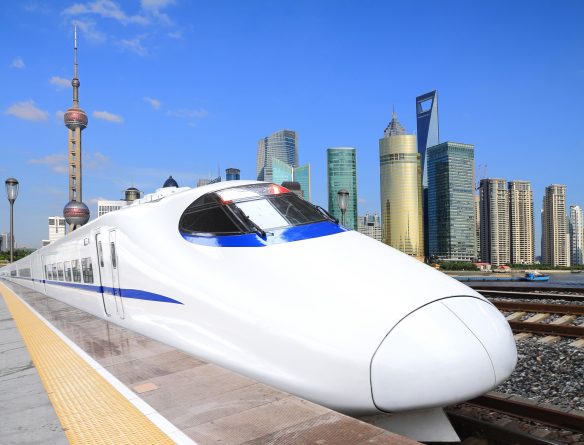 Der Hochgeschwindigkeitszug von Shanghai nach Kunming
