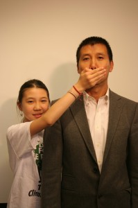 China Tours Geschäftsführer Liu Guosheng und seine Tochter Anting, die bei Plant for the Planet mitwirkt.